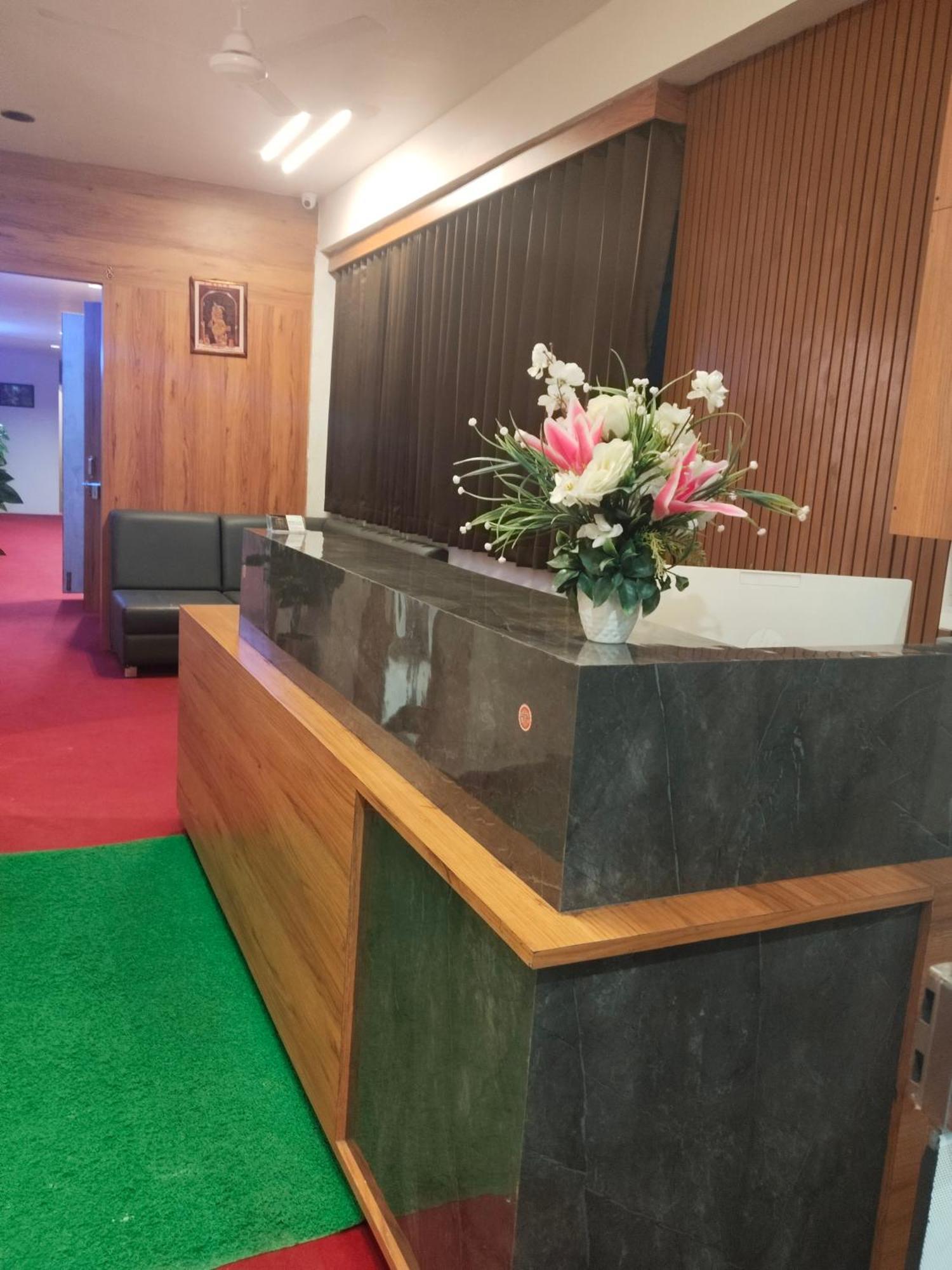 Hotel Royal Relax Gandhinagar Exterior foto
